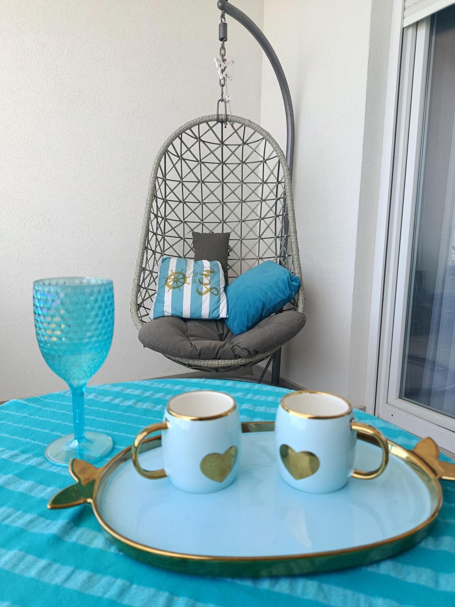 Fifty Shades Of Blue *